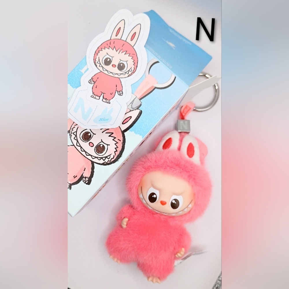 LABUBU Original “PIN FOR LOVE” Set – Scanned Product. Letter N